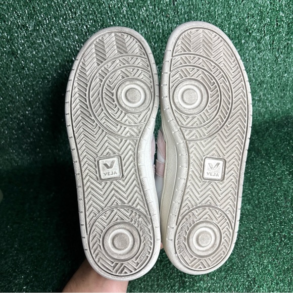 Veja V-12 Sneakers Women’s Size 10 White Pink Vegan Leather Lace Up Retro - Picture 8 of 12